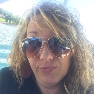 Meet your Posher, Angie